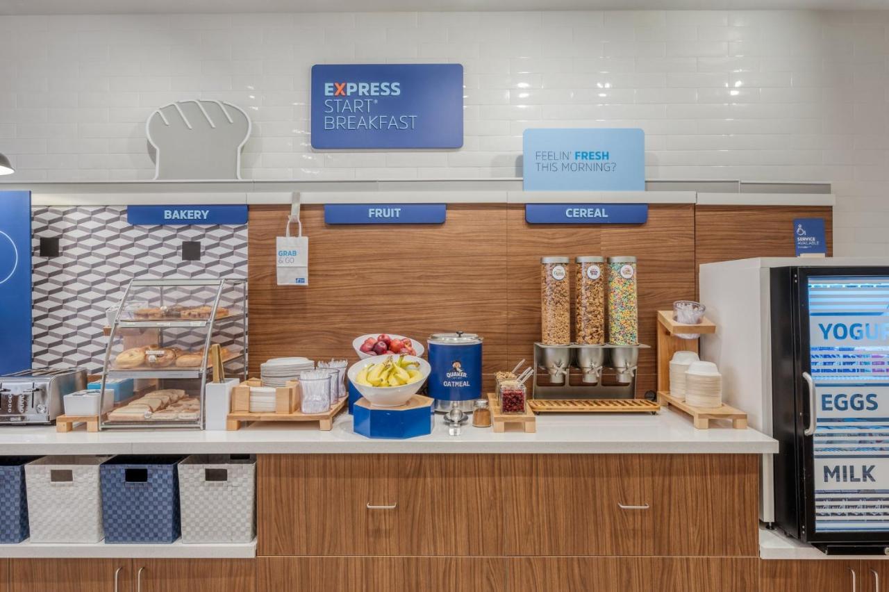 Holiday Inn Express Troy By Ihg Dış mekan fotoğraf